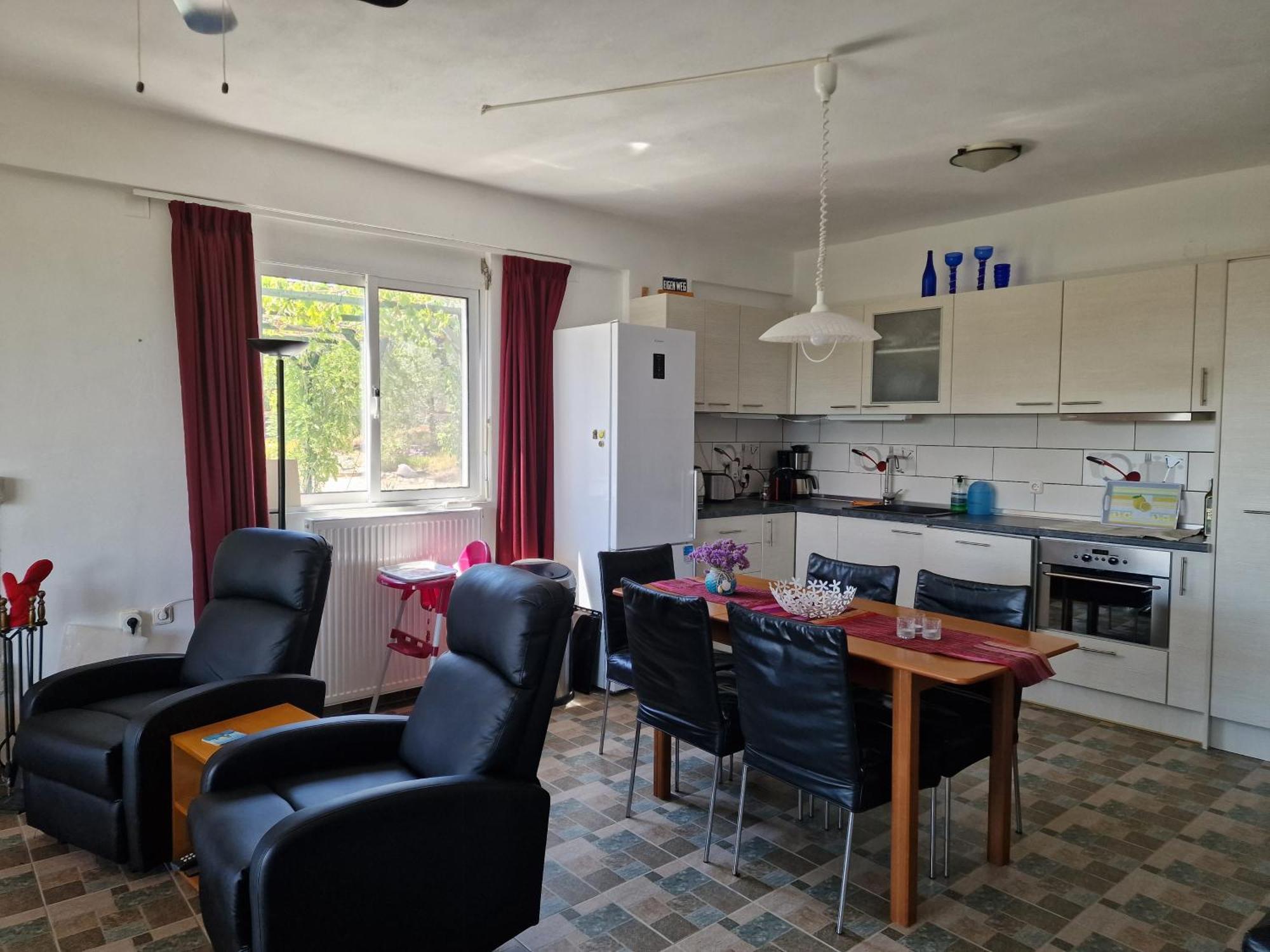 Grieks Vakantiehuis To Kalokairi Kougaíika Buitenkant foto